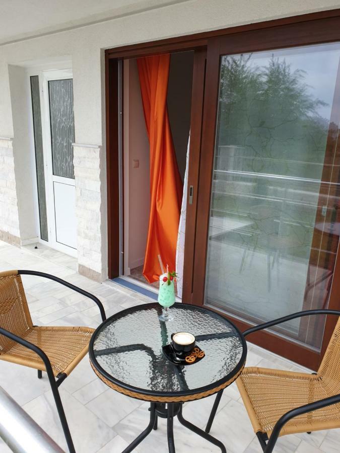 Emerald Hills Aparthotel Sozopol Exterior photo