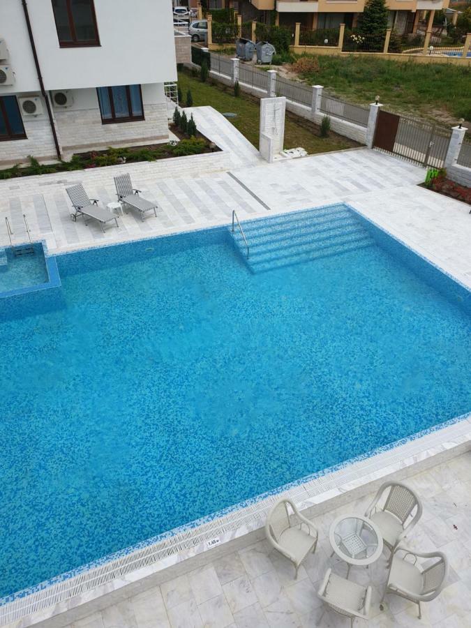 Emerald Hills Aparthotel Sozopol Exterior photo